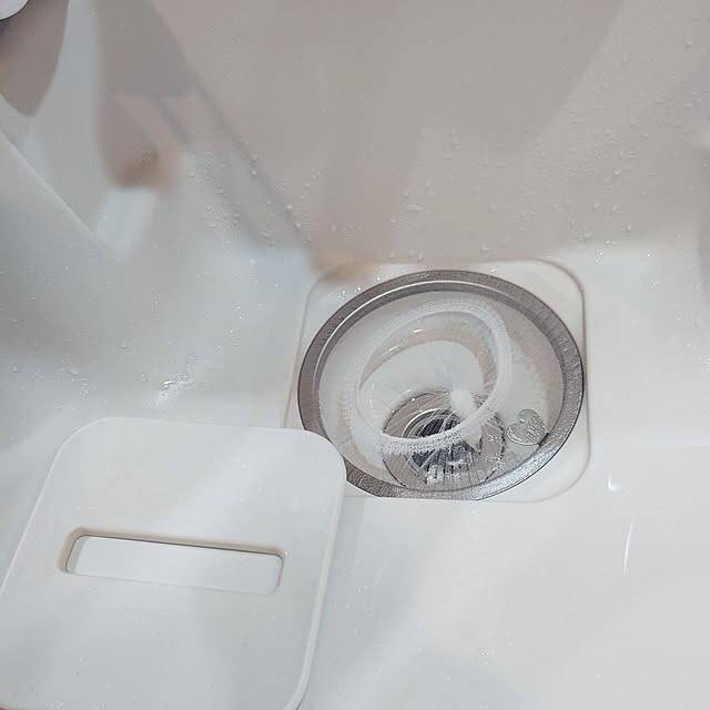 手間を減らしてくれるアイデアで楽掃除♪おうちの排水口をキレイに保つ便利な工夫