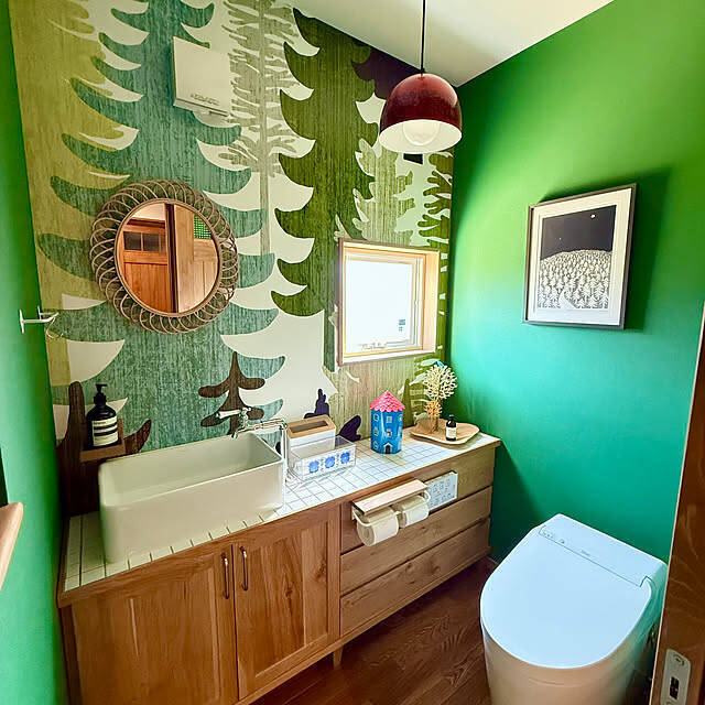 トイレをセンスよく彩る！内装から収納まで、統一感のあるトイレインテリアの実例6選