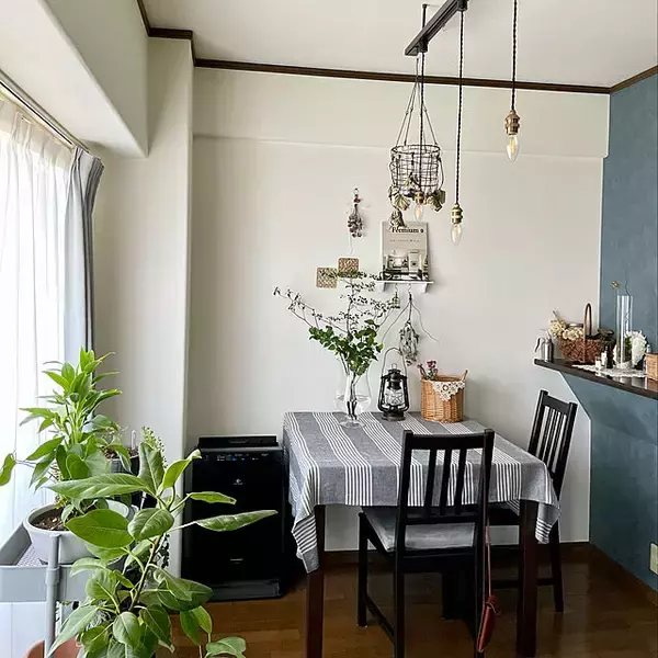 「わたしらしいコーデがきっと見つかる☆イメージ自在なグレーインテリア」の画像