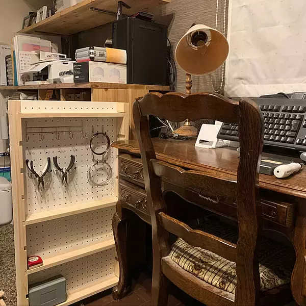 「スッキリ収納させて使い勝手もアップ♪DIYで作る工具収納スペース」の画像