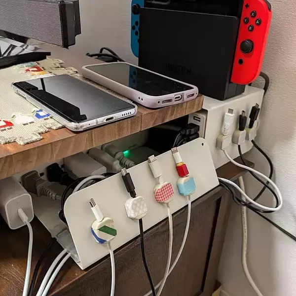 「玄関からキッチンまで活躍！ブックエンド活用アイデア5選」の画像