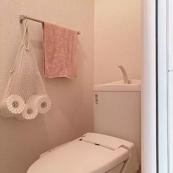 「トイレがもっと使いやすくなる！生活感を隠してすっきり見せる快適な収納ワザ」の画像