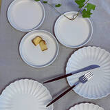 「食卓を華やかに着飾ってくれる♡どんなシーンにも使いやすいダイソーの高見え食器6選」の画像1