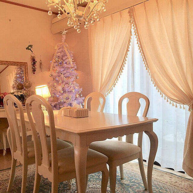 ナチュラル・モダン・北欧も♪理想のお部屋を叶えるダイニングテーブル10選