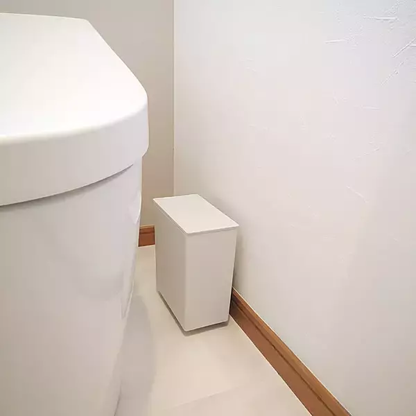 「スムーズに動かせるひと工夫で使いやすさアップ！100均のキャスターを活用した収納アイデア6選」の画像