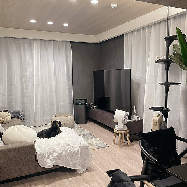 機能性もデザインも抜群でどんなお部屋にも合わせられる！ニトリのカーテンを使ったお部屋