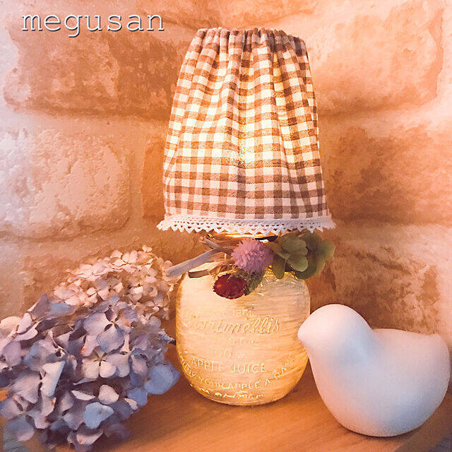 捨てるのはもったいない！お部屋に彩りを与える空き瓶リメイクアイデア