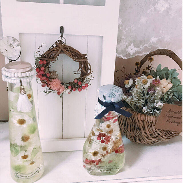 捨てるのはもったいない！お部屋に彩りを与える空き瓶リメイクアイデア