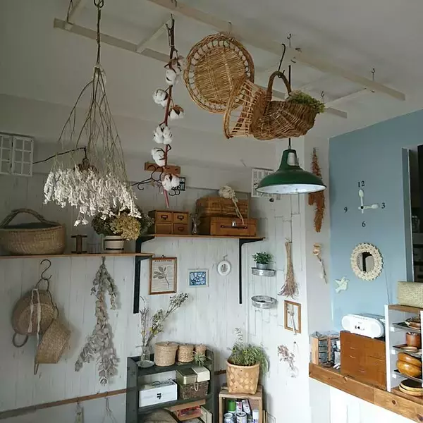 「今どきインテリアにはこれをプラス♡ふわふわコットンフラワーのあるお部屋」の画像