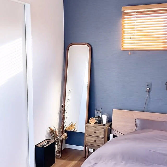 置くだけで暮らしが変わる！インテリアにも映えるスタンドタイプの全身鏡