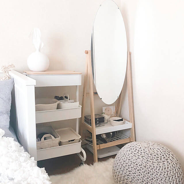 置くだけで暮らしが変わる！インテリアにも映えるスタンドタイプの全身鏡