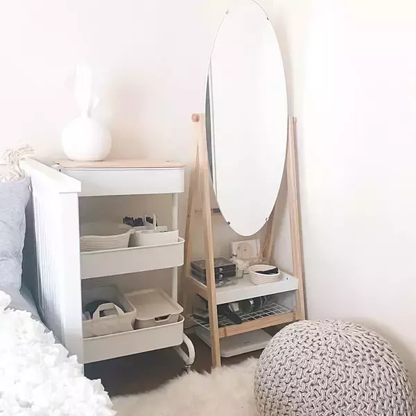 「置くだけで暮らしが変わる！インテリアにも映えるスタンドタイプの全身鏡」の画像