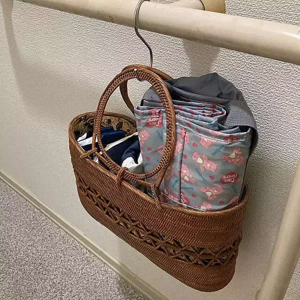 「一番便利ですっきり保管できる場所はどこ？エコバッグの収納場所一覧」の画像