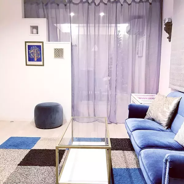 「光と風をやさしく取り込む♡レースカーテンを効果的に使った魅力的なお部屋」の画像