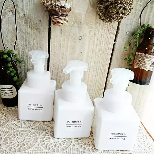 「シンプルでベストな使い勝手！機能もデザインも無印良品の詰替ボトルで解決」の画像