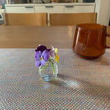 「お花を飾ってもそのままでも目を引く♪セリアのフラワーベースがある暮らし」の画像2