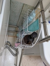 「見た目もスッキリ、ワイヤーネットでつくるバス用品収納」 by Shion+さん