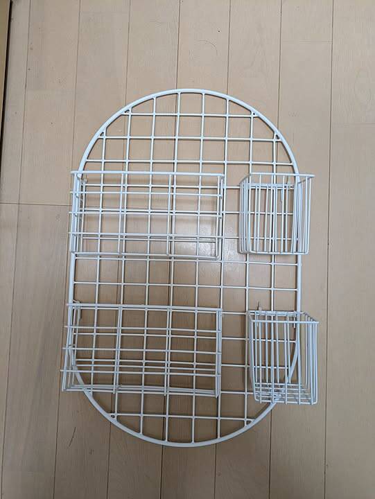 「見た目もスッキリ、ワイヤーネットでつくるバス用品収納」 by Shion+さん