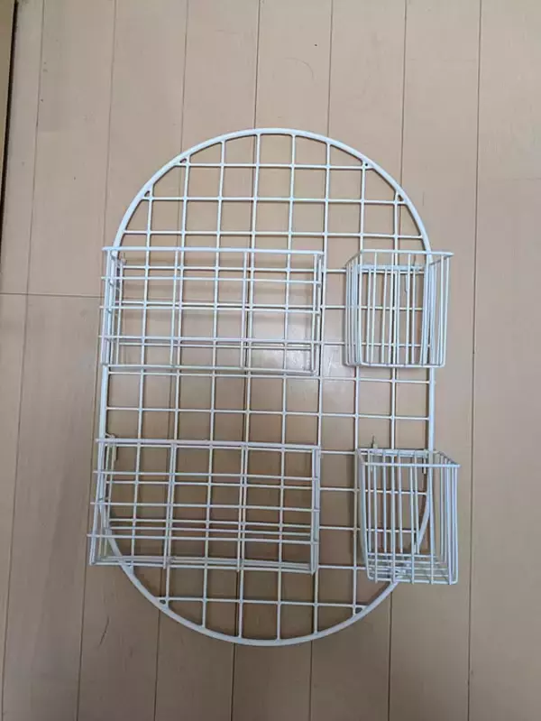 「「見た目もスッキリ、ワイヤーネットでつくるバス用品収納」 by Shion+さん」の画像