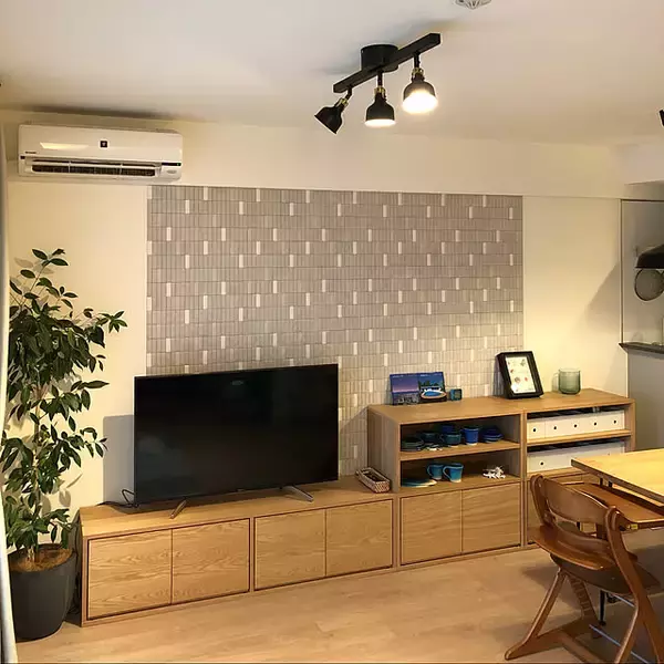 「扉付きだからホコリを気にせずスッキリ収納できます♪無印良品のキャビネット」の画像