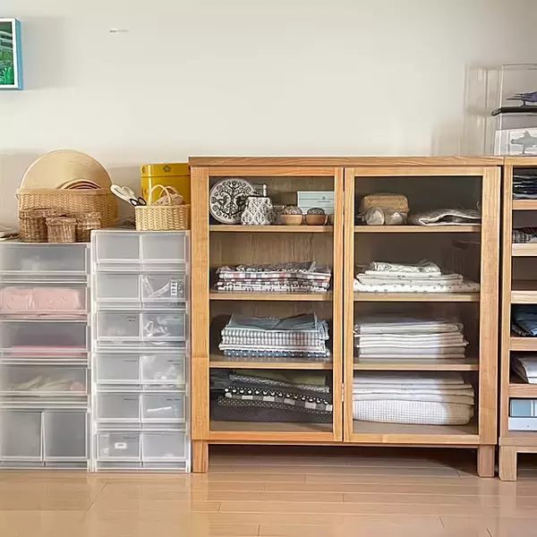 「扉付きだからホコリを気にせずスッキリ収納できます♪無印良品のキャビネット」の画像