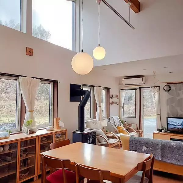 「扉付きだからホコリを気にせずスッキリ収納できます♪無印良品のキャビネット」の画像