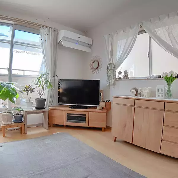 「テレビ周りがすっきり見える！配線もごちゃつかないレコーダーの置き方アイデア集」の画像