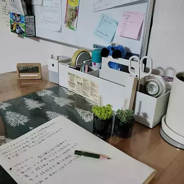 「シンプルで使いやすい！無印良品のデスク周りで活躍するアイテム6選」の画像