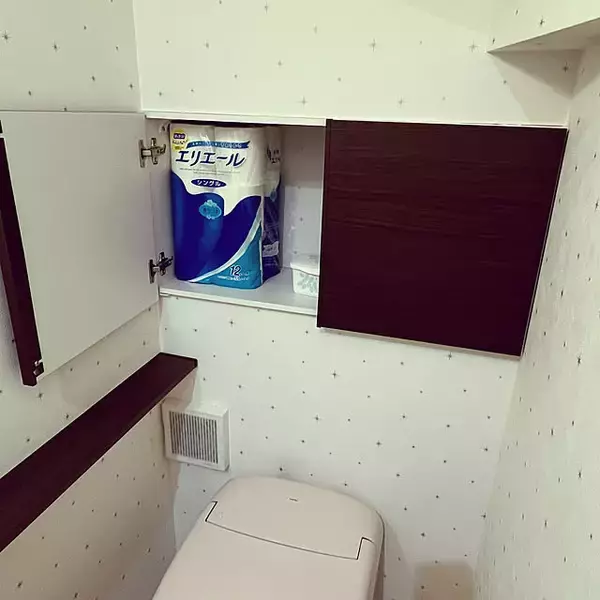 「毎日気持ちよく使える空間づくり♪見栄えと使いやすさを両立したトイレの収納アイデア6選」の画像