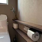 「毎日気持ちよく使える空間づくり♪見栄えと使いやすさを両立したトイレの収納アイデア6選」の画像5