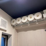 「毎日気持ちよく使える空間づくり♪見栄えと使いやすさを両立したトイレの収納アイデア6選」の画像7