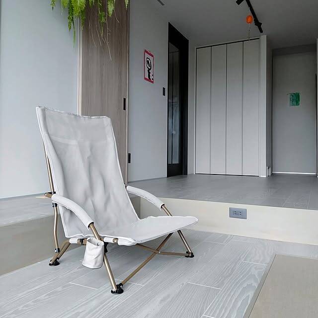 屋内でも大活躍！アウトドア家具を取り入れたインテリアのアイデア