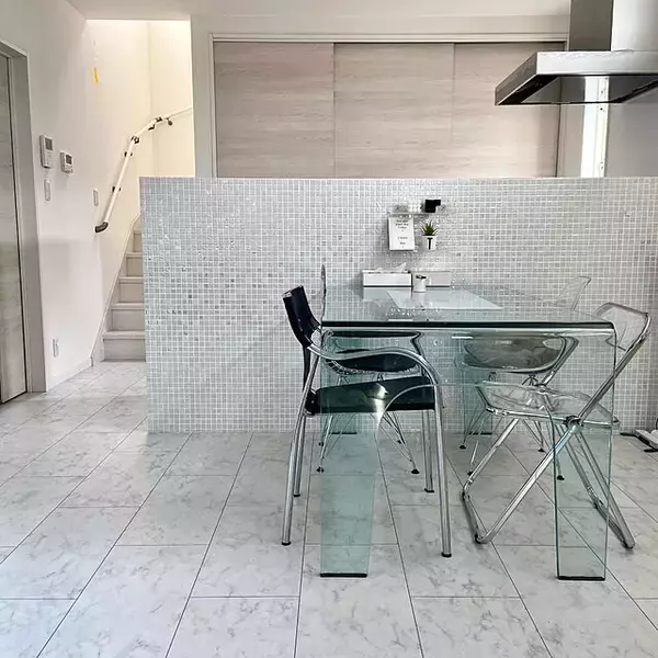 「うっとり憧れの非日常な空間で暮らす♡高級感のあるインテリア実例」の画像