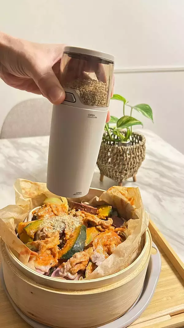 「「スイッチひとつですりゴマができる電動ミル」 by kumiさん」の画像