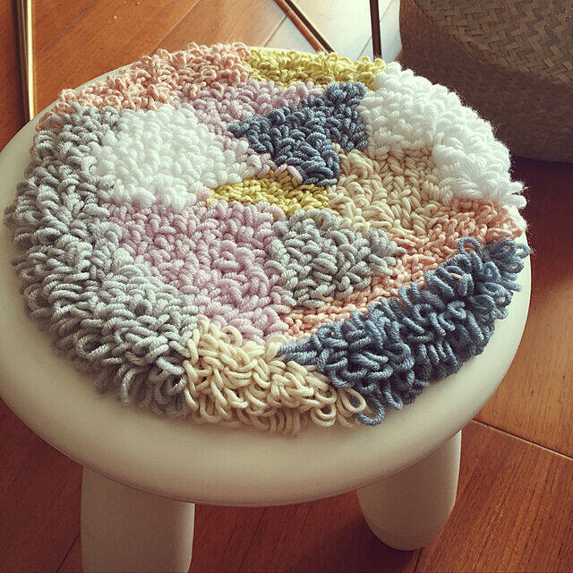 絵を描くように刺繍が楽しめる♪パンチニードルで作るインテリアアイテム