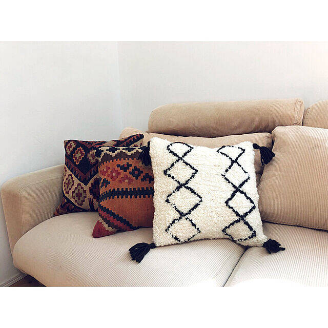 絵を描くように刺繍が楽しめる♪パンチニードルで作るインテリアアイテム