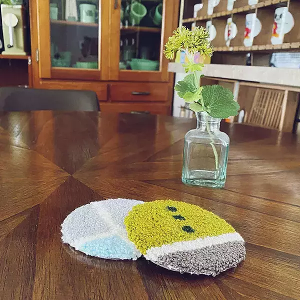 「絵を描くように刺繍が楽しめる♪パンチニードルで作るインテリアアイテム」の画像