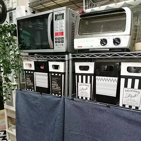 「生活感をなくしてお部屋に馴染むアイテムに！収納もインテリアも楽しむ100均ファイルボックスのリメイク術」の画像