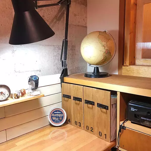 「生活感をなくしてお部屋に馴染むアイテムに！収納もインテリアも楽しむ100均ファイルボックスのリメイク術」の画像