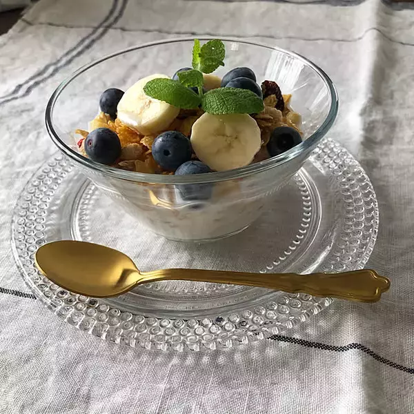 「いつもの食卓を手軽にイメチェン♪セリアで見つかる、スタイリッシュなカトラリー6選」の画像