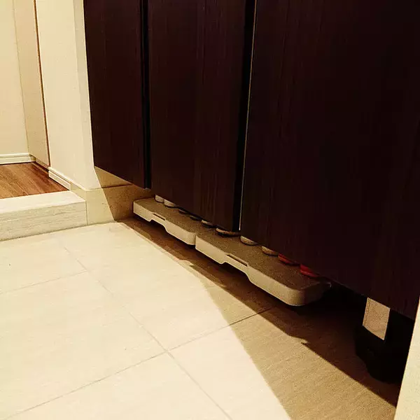 「ラクラク動かせてとっても便利！メリットいっぱいの「平台車」活用アイデア」の画像