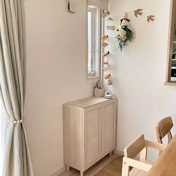 「ミニマルな生活を実現！見た目と機能性を兼ね備えたコンパクトな家電や家具」の画像