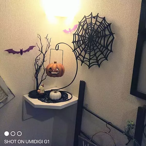 「収納もディスプレイも叶う♪デッドスペースが生まれ変わる、ニトリのコーナーラックをご紹介」の画像