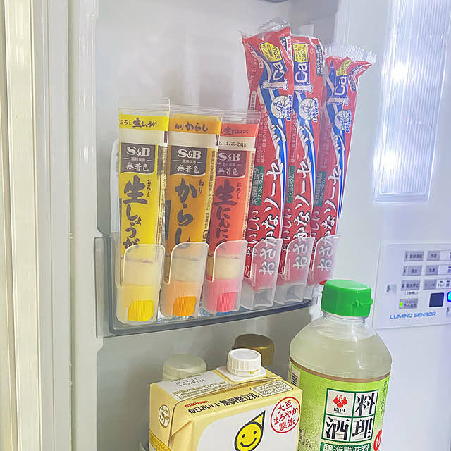 欲しいときに欲しいものがすぐ見つかる！セリアのアイテムで整える冷蔵庫収納