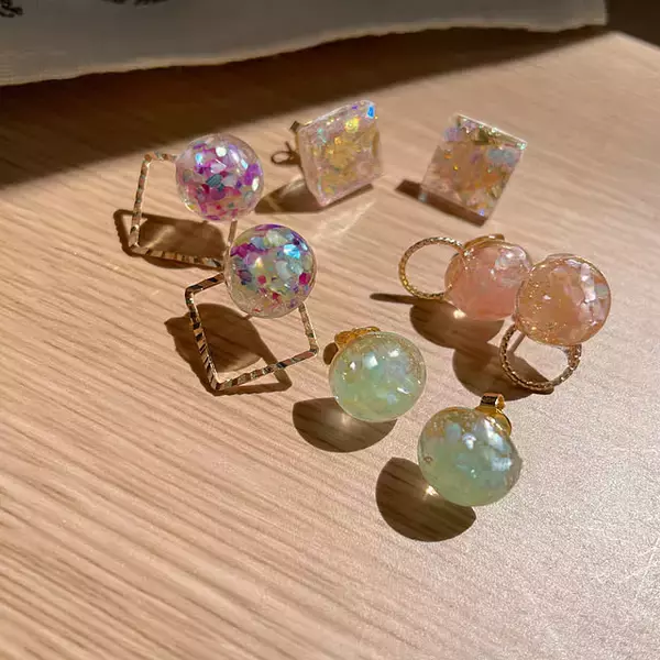 「趣味の時間がもっと充実する☆100均の手芸用品を使ったハンドメイド作品集」の画像