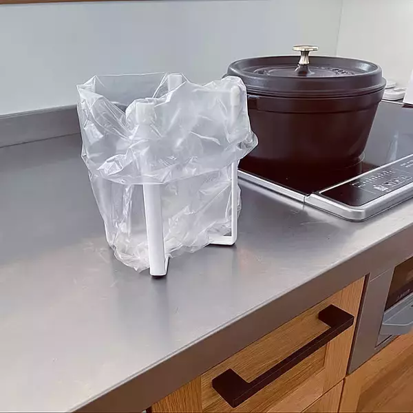 「キッチンスペースに合わせて選べる♪快適に使える三角コーナーの代用品」の画像