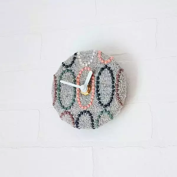 「好きなデザインで手軽に時計作りを楽しんで♪セリアの時計キットでハンドメイド」の画像