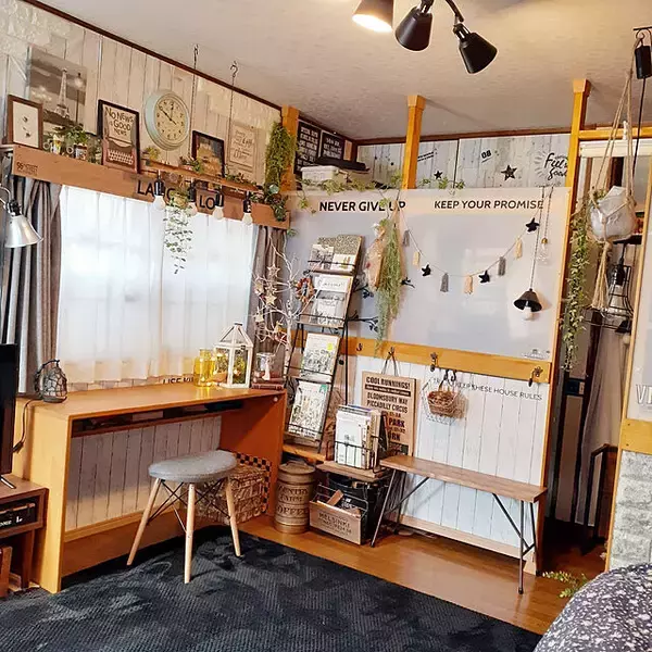 「目線カットも雰囲気作りも自由自在♡DIYで叶える目隠しアイデア」の画像