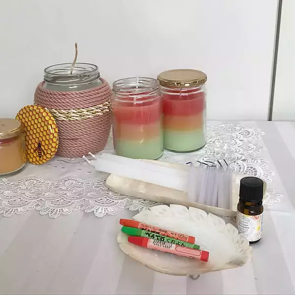 「暮らしに役立つアイテムに大変身！空のジャム瓶の再利用方法」の画像