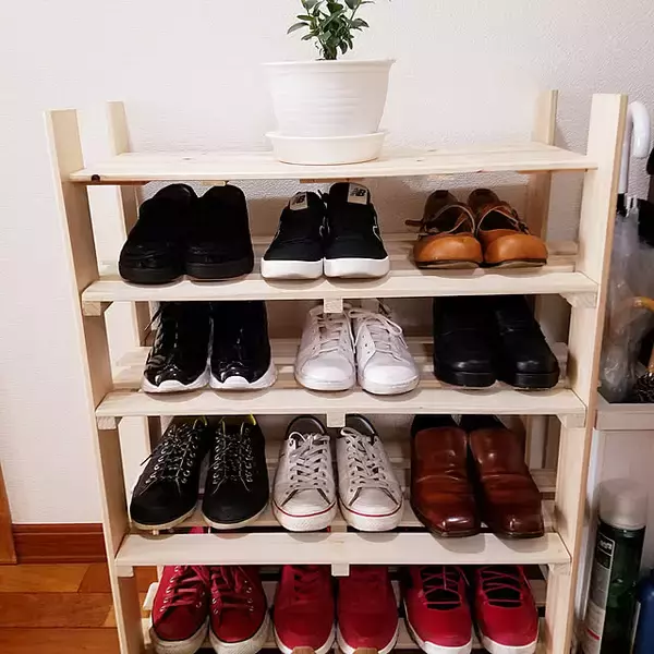 「大事な靴を快適に収納。お家に合ったシューズボックスのDIY実例」の画像